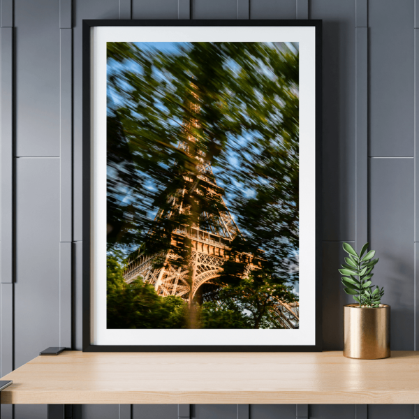 Eiffel tower in motion